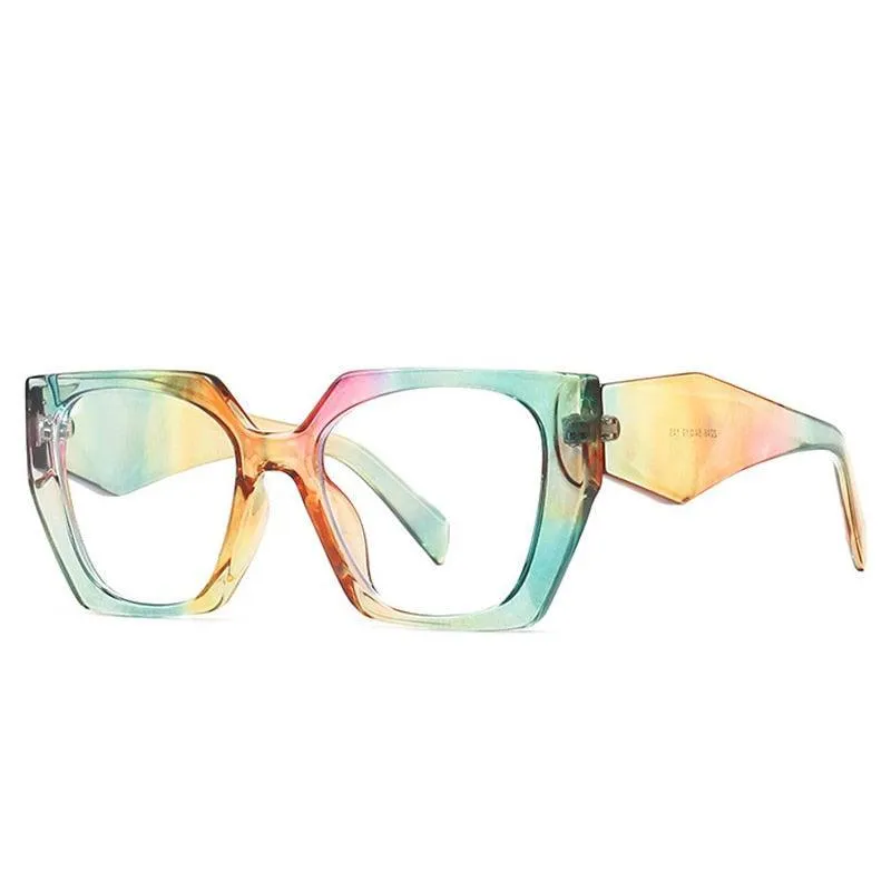 Claudia Retro Geometric Sunglasses